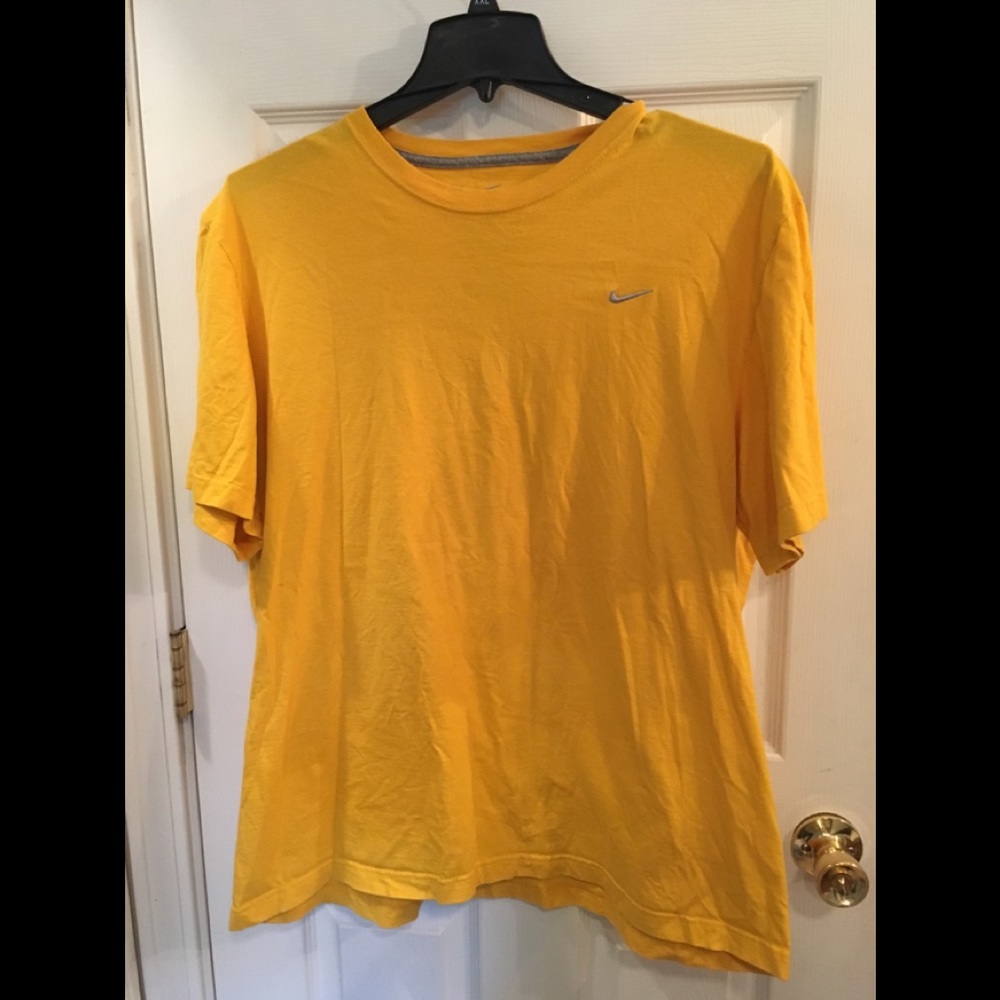 NIKE TEE SHIRT 2XL